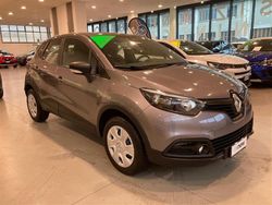 Grigio scuro Usata 2016 Renault Captur Life SUV | 10.300 € (Buon prezzo)