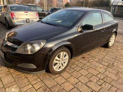 Nero Usata 2007 Opel Astra GTC Due volumi | 3200 €