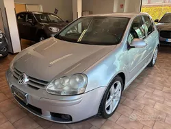 Grigio Usata 2007 VW Golf V Comfortline Tre volumi | 2900 € (Ottimo prezzo)