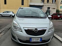 Grigio Usata 2011 Opel Meriva Monovolume | 2999 € (Ottimo prezzo)