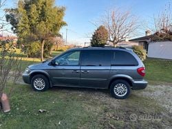 Grigio Usata 2006 Chrysler Voyager Monovolume | 1500 €