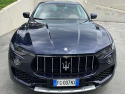 Blu/azzurro Usata 2016 Maserati Levante GranLusso SUV | 36.499 € (Super prezzo)