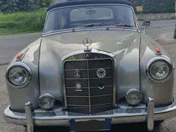 Grigio Usata 1957 Mercedes 220 Cabrio | 95.000 €