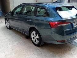 Grigio Usata 2021 Skoda Octavia Executive Station wagon | 17.499 € (Ottimo prezzo)