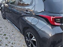 Grigio Usata 2024 Toyota Yaris Hybrid Trend Tre volumi | 21.300 € (Buon prezzo)