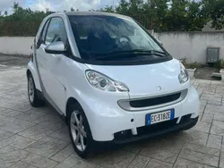 Bianco Usata 2010 Smart ForTwo Coupé Pulse Due volumi | 4900 €