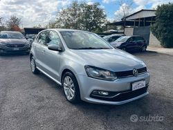 Grigio Usata 2016 VW Polo Trendline Tre volumi | 5900 € (Ottimo prezzo)