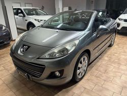Grigio Usata 2011 Peugeot 207 CC Cabrio | 5900 € (Cara)