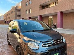Nero Usata 2014 Citroën C1 Shine Due volumi | 7890 € (Molto cara)