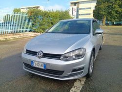 Grigio Usata 2015 VW Golf VII Comfortline Tre volumi | 12.900 € (Ottimo prezzo)