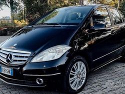 Nero Usata 2009 Mercedes A180 Edition Tre volumi | 2900 € (Buon prezzo)
