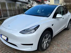 Usata 2022 Tesla Model Y SUV | 32.000 € (Ottimo prezzo)