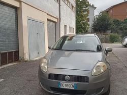 Grigio Usata 2007 Fiat Grande Punto Due volumi | 2000 € (Buon prezzo)