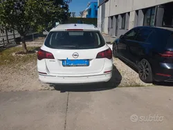 Usata 2013 Opel Astra Station wagon | 6600 € (Molto cara)