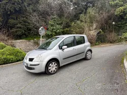 Usata 2006 Renault Modus Monovolume | 2470 € (Ottimo prezzo)