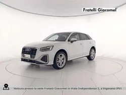 Bianco ghiacciaio metallizzato Usata 2024 Audi Q2 S-Line SUV | 31.900 € (Buon prezzo)