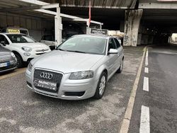 Grigio Usata 2005 Audi A3 Attraction Tre volumi | 2800 € (Buon prezzo)