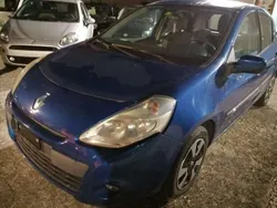 Blu/azzurro Usata 2011 Renault Clio II Dynamique Tre volumi | 4500 € (Buon prezzo)