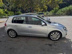Argento Usata 2009 VW Golf VI Highline Tre volumi | 6800 € (Buon prezzo)