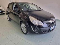 Nero metallizzato Usata 2011 Opel Corsa Tre volumi | 4990 € (Buon prezzo)