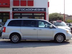 Argento Usata 2012 Lancia Voyager Monovolume | 15.950 € (Cara)