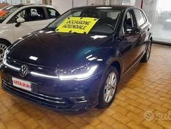 Grigio Usata 2024 VW Polo Style Tre volumi | 19.600 € (Buon prezzo)