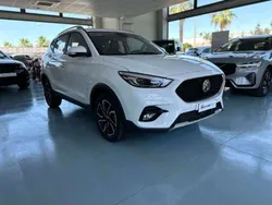 Bianco Nuova 2024 MG ZS Luxury Tre volumi | 18.900 € (Buon prezzo)
