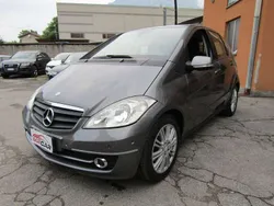 Grigio metallizzato Usata 2010 Mercedes A160 Elegance Monovolume | 3700 € (Buon prezzo)