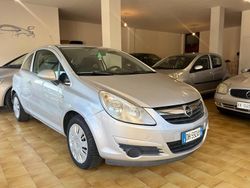 Argento Usata 2007 Opel Corsa Club Tre volumi | 2399 € (Buon prezzo)