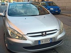 Usata 2004 Peugeot 307 CC Cabrio | 3000 € (Ottimo prezzo)