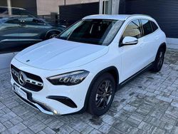 Bianco polare Usata 2024 Mercedes GLA180 Advanced SUV | 35.800 € (Super prezzo)