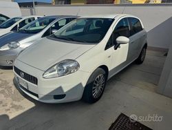 Bianco Usata 2009 Fiat Grande Punto Dynamic Due volumi | 3400 € (Molto cara)