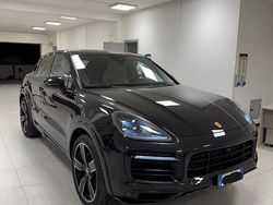 Nero Usata 2022 Porsche Cayenne Platinum Edition SUV | 69.900 € (Cara)
