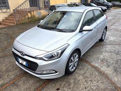 Grigio Usata 2017 Hyundai i20 Style Tre volumi | 9500 € (Buon prezzo)