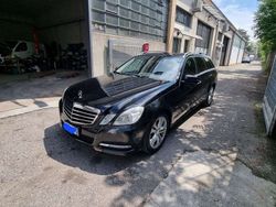 Nero Usata 2010 Mercedes E250 Executive Station wagon | 5300 € (Ottimo prezzo)