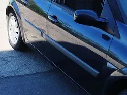 Usata 2006 Renault Mégane II Dynamique Tre volumi | 1200 € (Buon prezzo)