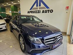 Blu/azzurro Usata 2018 Mercedes E220 Business Tre volumi | 19.900 € (Ottimo prezzo)