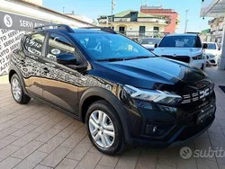 Nero Usata 2024 Dacia Sandero Expression Due volumi | 16.900 € (Buon prezzo)
