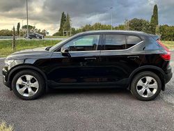 Nero Usata 2019 Volvo XC40 Momentum SUV | 23.000 € (Buon prezzo)