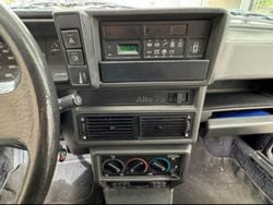 Nero Usata 1991 Alfa Romeo 75 Tre volumi | 7300 €