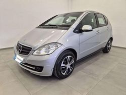 Argento Usata 2011 Mercedes A160 Classic Tre volumi | 5990 € (Buon prezzo)