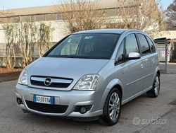 Grigio Usata 2009 Opel Meriva Monovolume | 1500 € (Buon prezzo)