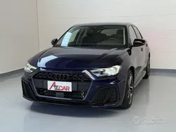 Blu tetto nero Usata 2024 Audi A1 Black Edition Due volumi | 23.900 € (Super prezzo)