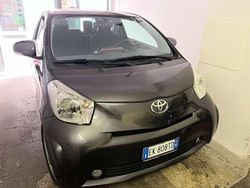 Grigio Usata 2011 Toyota iQ Due volumi | 6800 € (Buon prezzo)