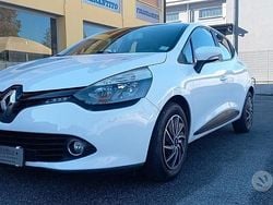 Bianco Usata 2013 Renault Clio IV Authentique Tre volumi | 6990 € (Buon prezzo)