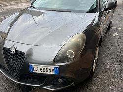 Usata 2010 Alfa Romeo Giulietta Tre volumi | 5500 € (Ottimo prezzo)