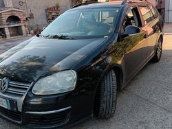 Nero Usata 2007 VW Golf V Station wagon | 1800 € (Buon prezzo)