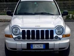 Grigio Usata 2006 Jeep Cherokee Limited SUV | 5800 € (Buon prezzo)