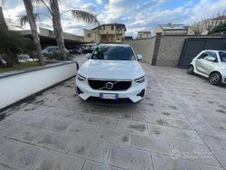 Bianco Usata 2022 Volvo XC40 SE SUV | 26.000 € (Buon prezzo)