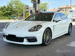 Usata 2019 Porsche Panamera S E-Hybrid Sport Turismo Tre volumi | 59.984 € (Buon prezzo)